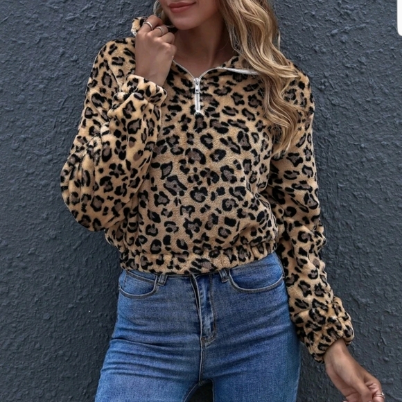 SHEIN Tops - Half Zipper Leopard Top